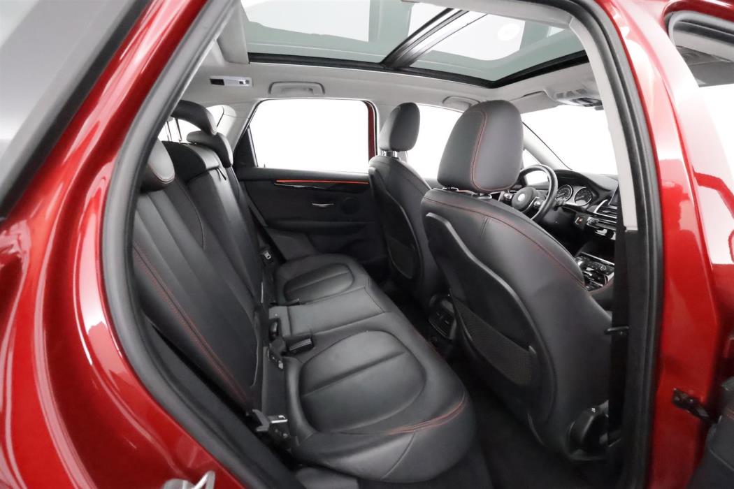 BMW 225 2016