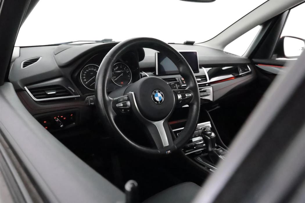 BMW 225 2016