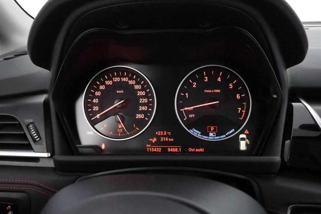 BMW 225 2016