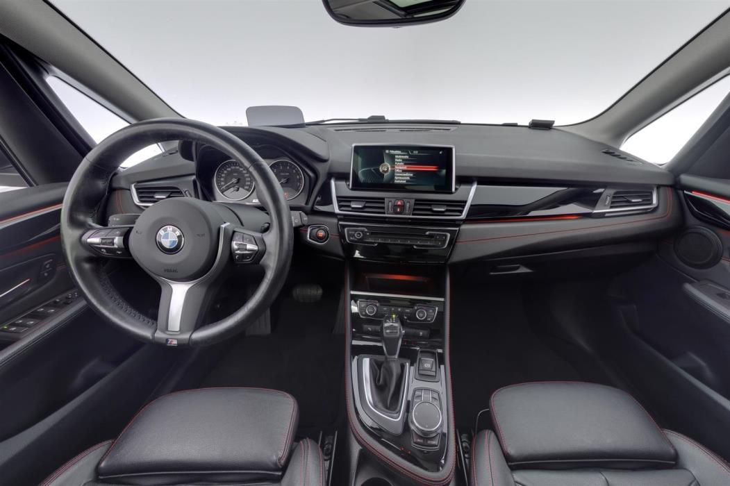 BMW 225 2016