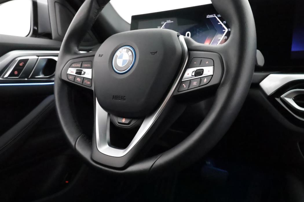 BMW i4 2023