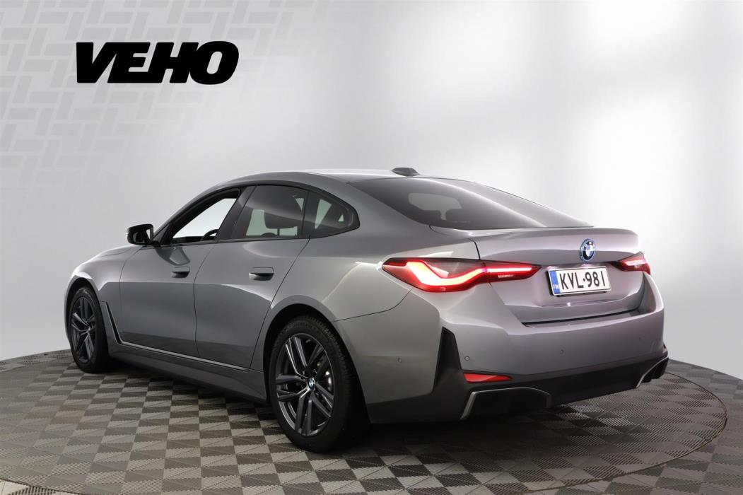 BMW i4 2023