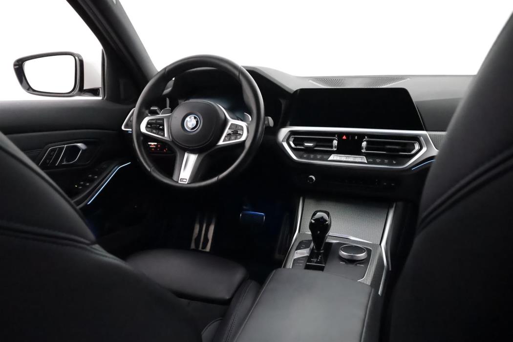 BMW 330 2022