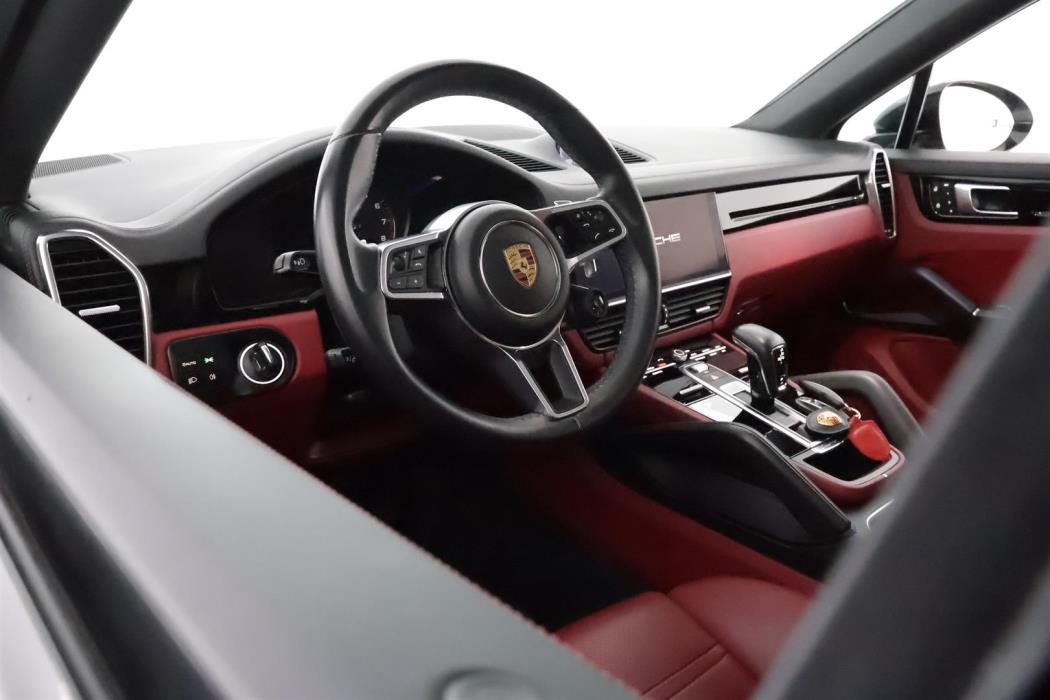 Porsche Cayenne 2023