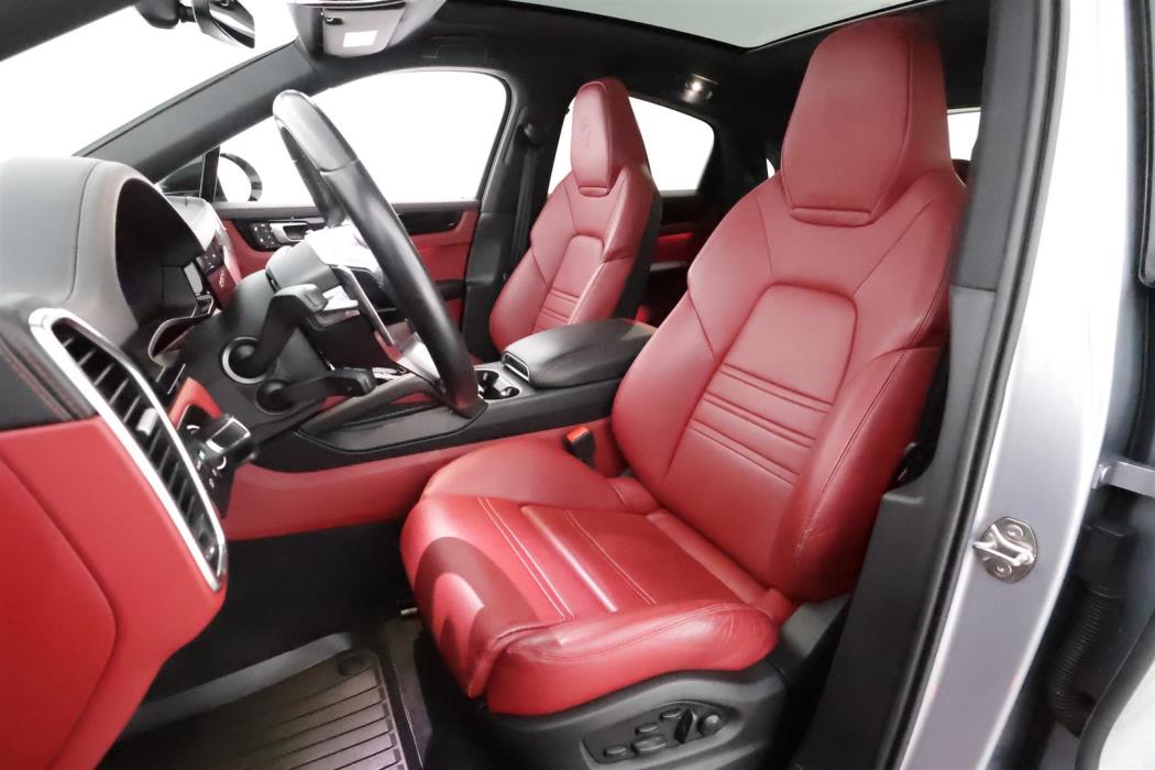 Porsche Cayenne 2023