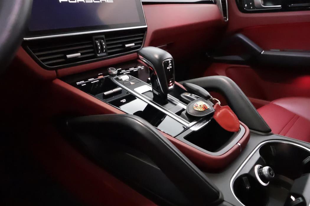 Porsche Cayenne 2023