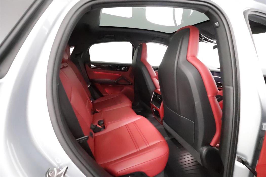 Porsche Cayenne 2023