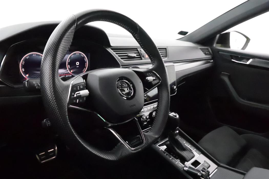 SKODA Superb 2024