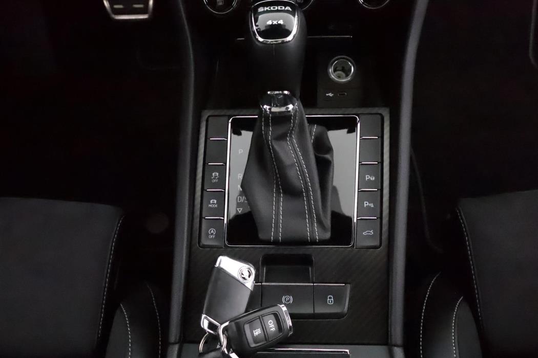 SKODA Superb 2024