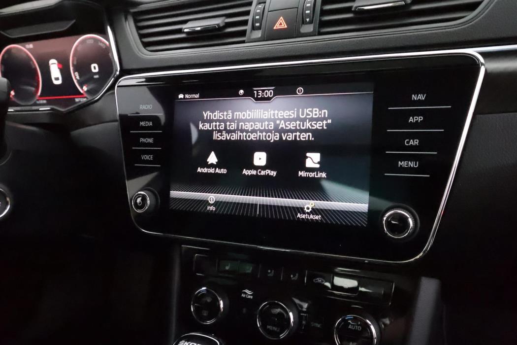 SKODA Superb 2024