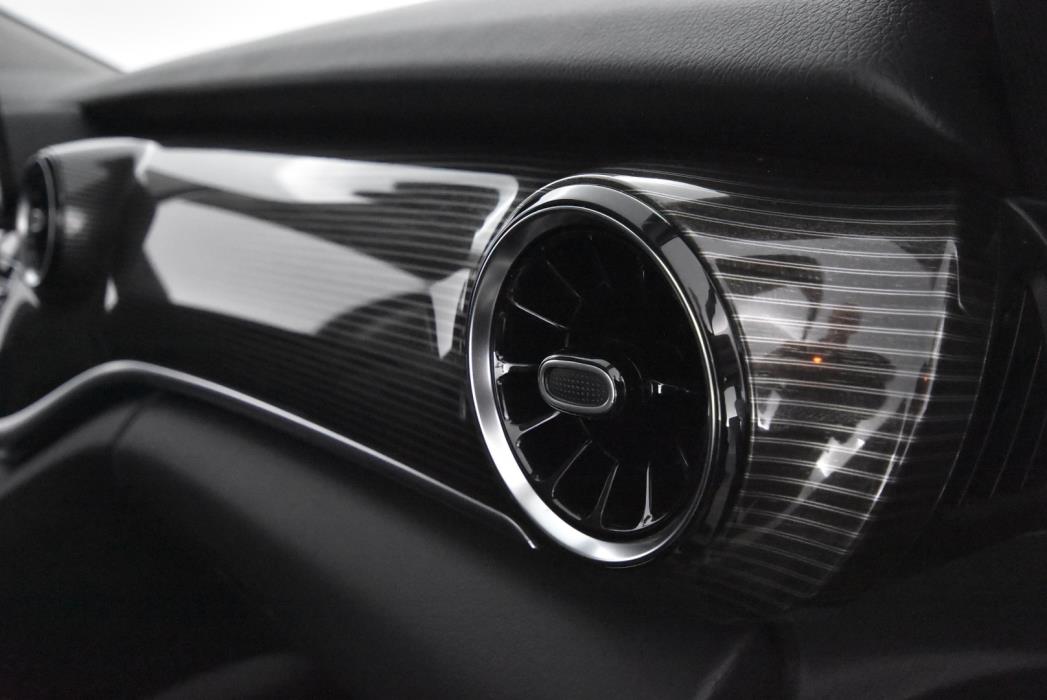 MERCEDES-BENZ V 2022