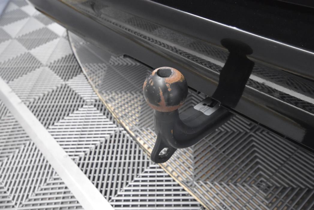 MERCEDES-BENZ V 2022