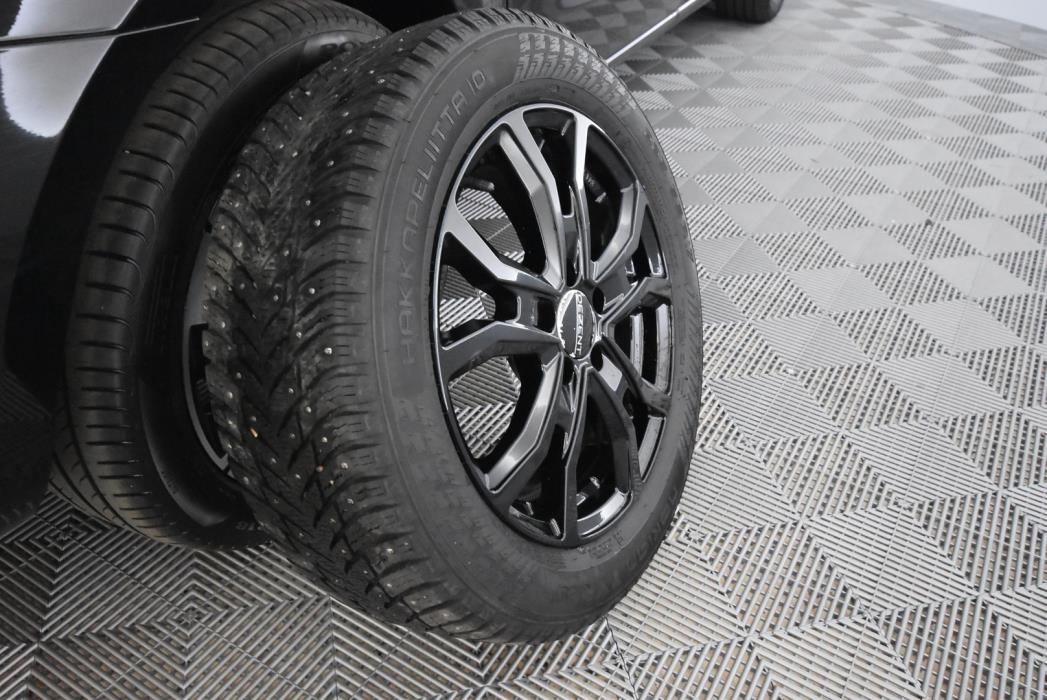 MERCEDES-BENZ V 2022