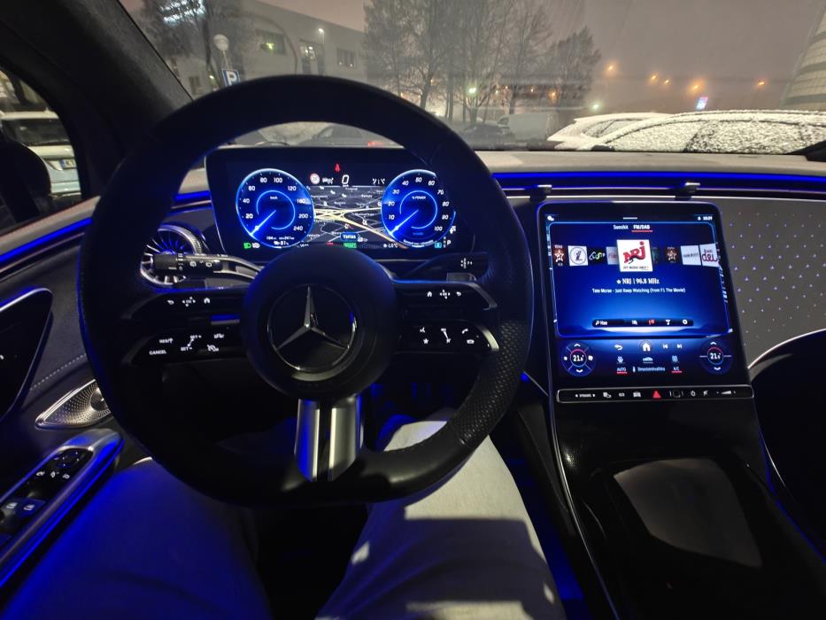 Mercedes-Benz EQE SUV 2023