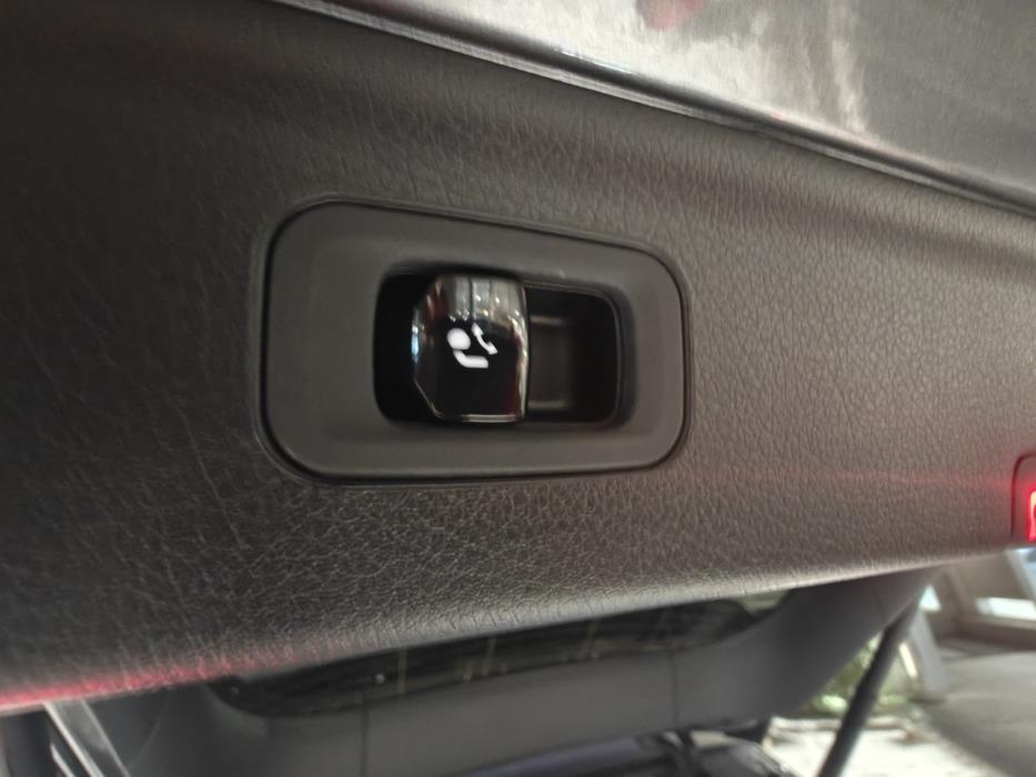 Mercedes-Benz EQE SUV 2023