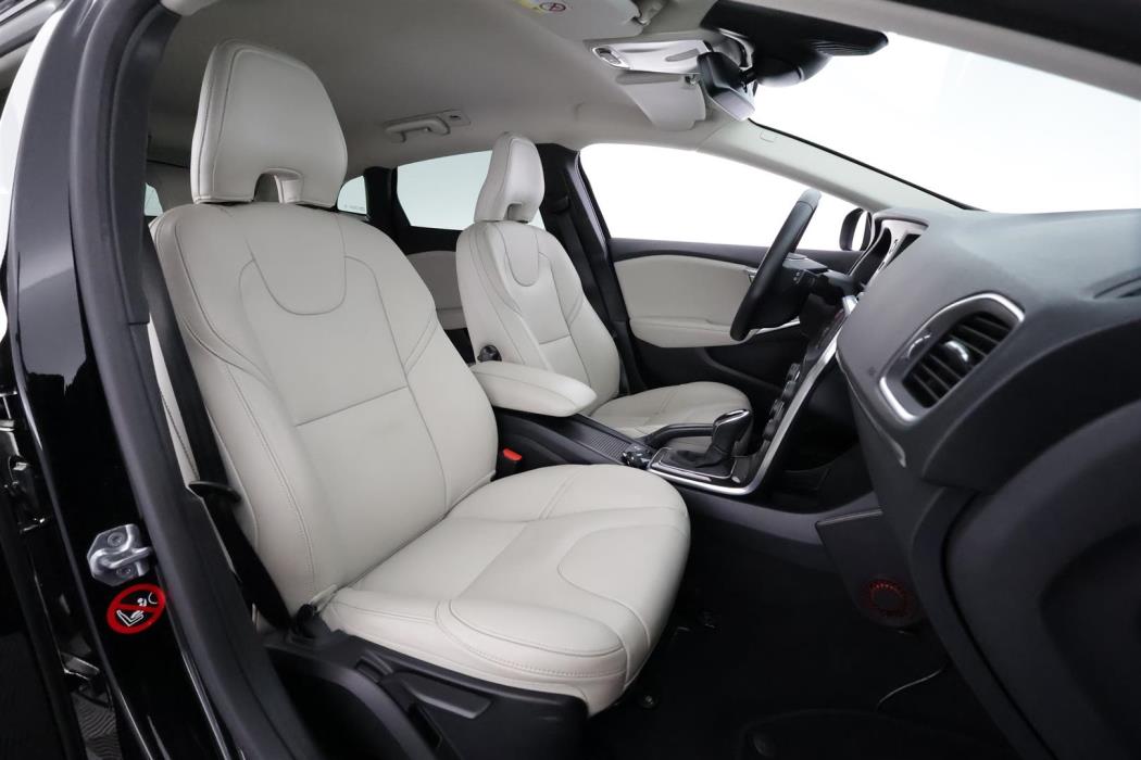 Volvo V40 2017