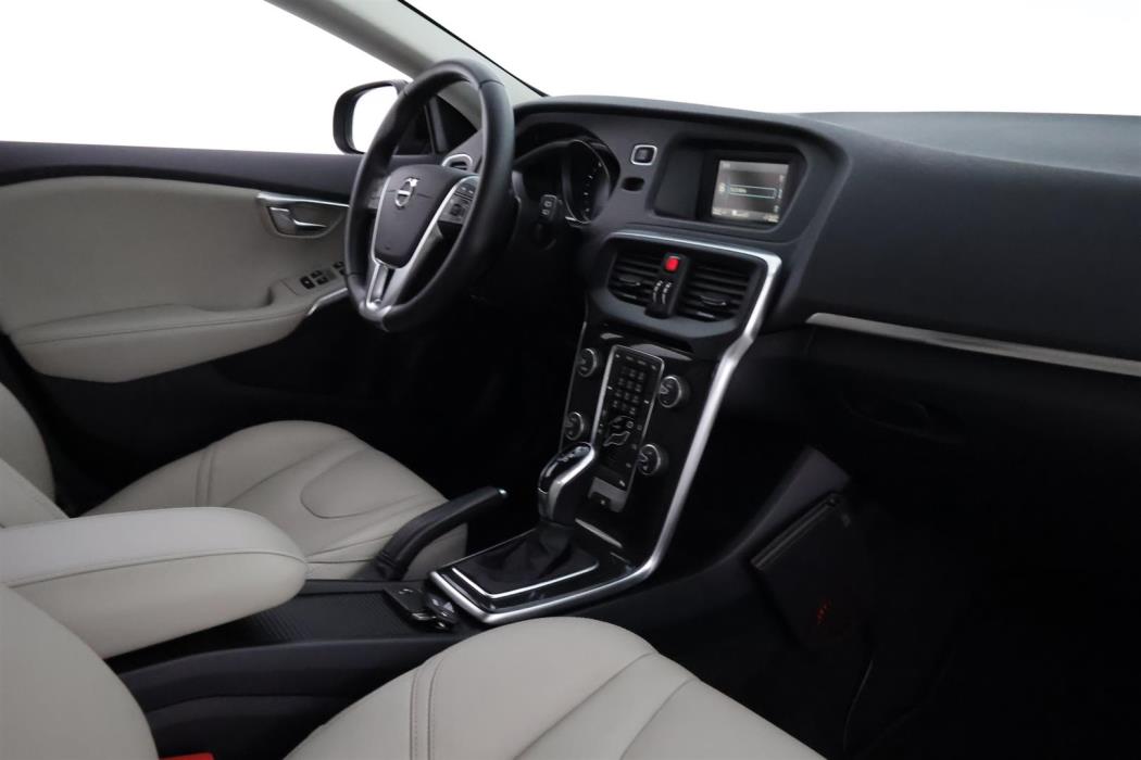 Volvo V40 2017
