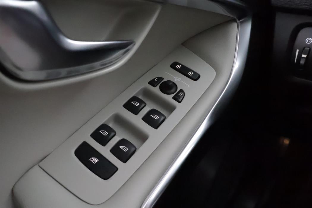 Volvo V40 2017