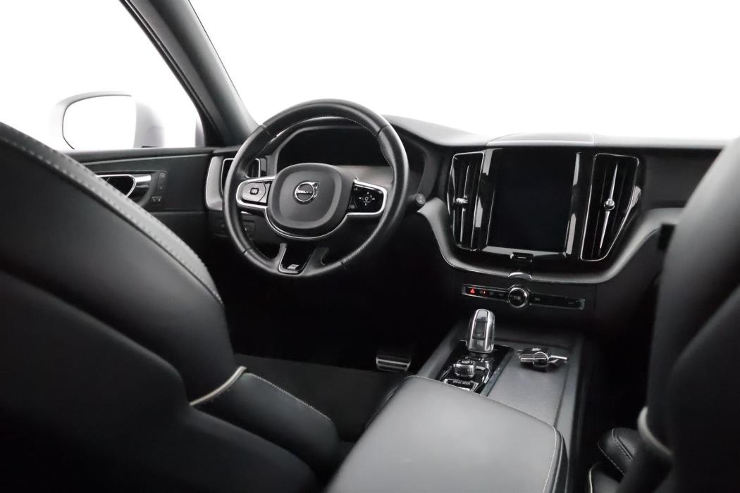 VOLVO XC60 2018