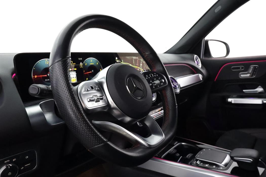 MERCEDES-BENZ GLB 2023