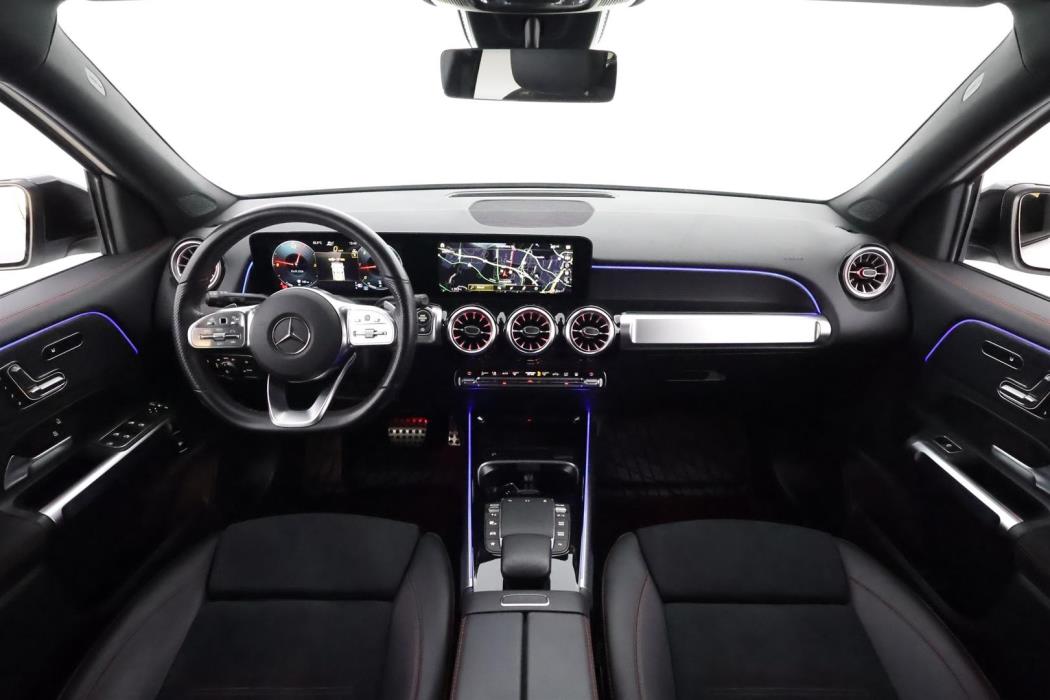 MERCEDES-BENZ GLB 2023