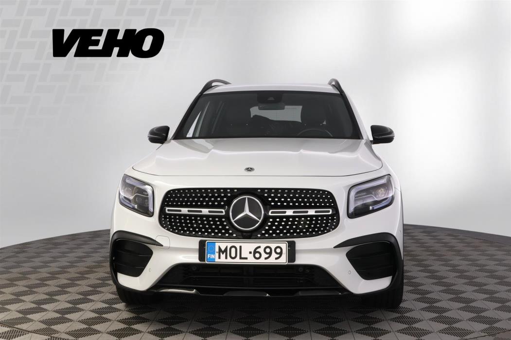 MERCEDES-BENZ GLB 2023