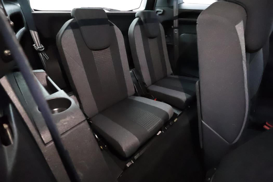 Peugeot 5008 2021