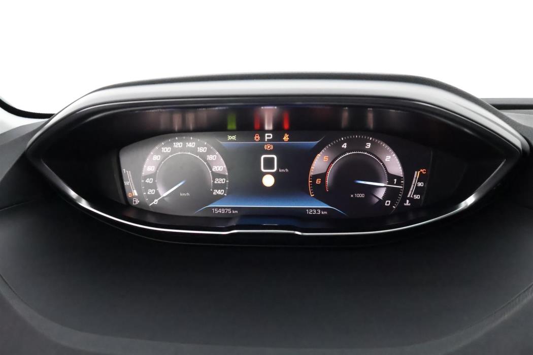 Peugeot 5008 2021