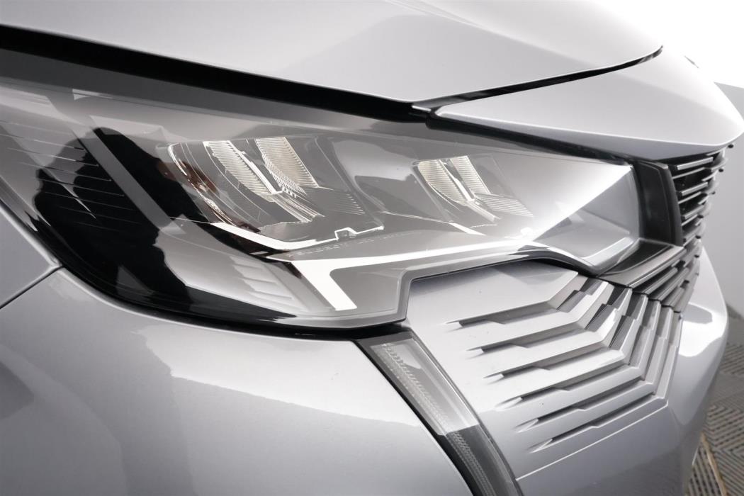 Peugeot 5008 2021