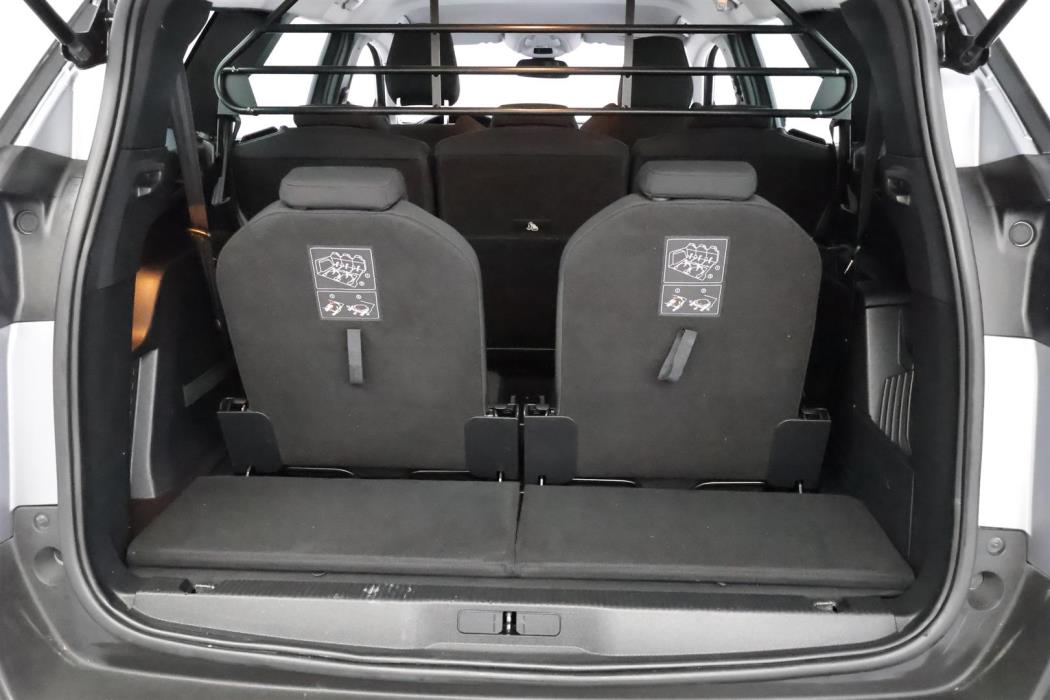 Peugeot 5008 2021