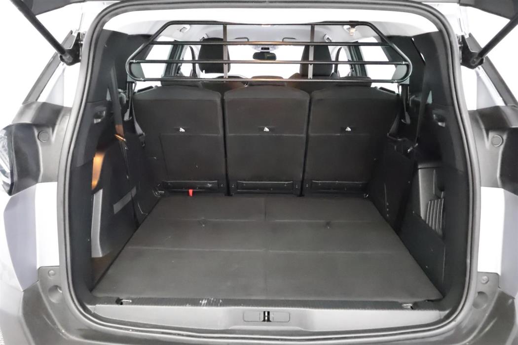Peugeot 5008 2021