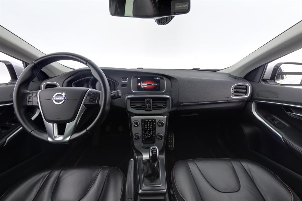 Volvo V40 2014