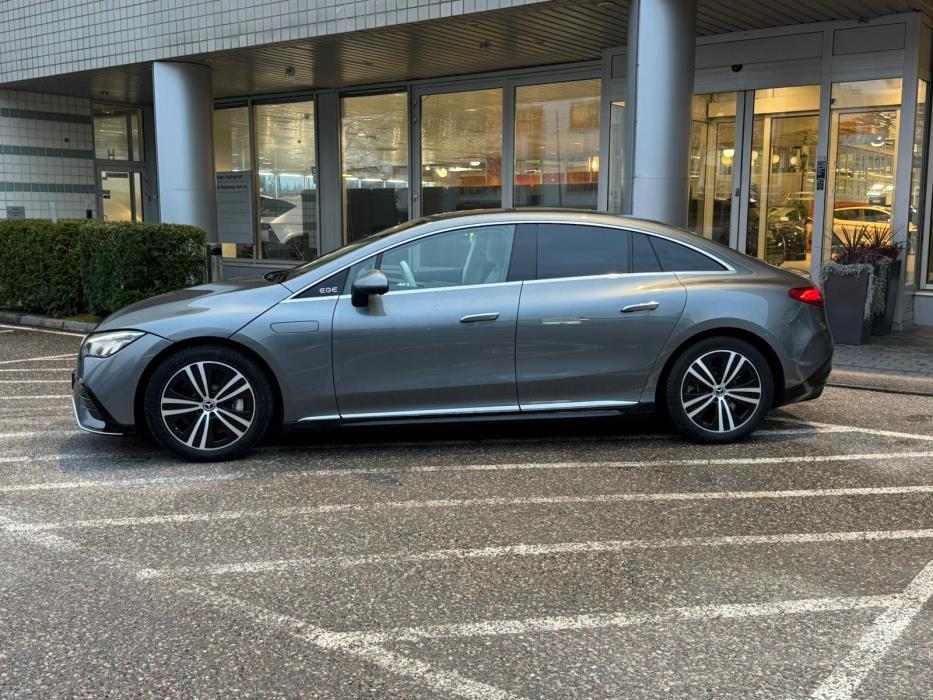 MERCEDES-BENZ EQE 2023