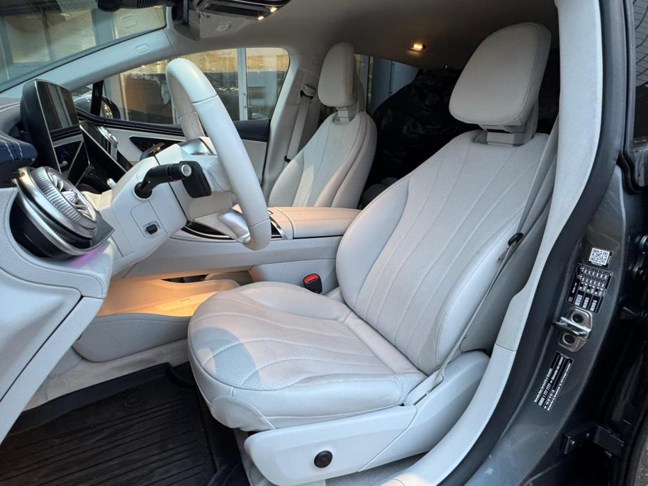 MERCEDES-BENZ EQE 2023