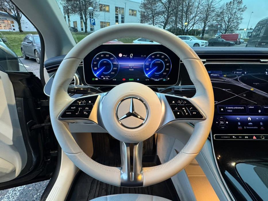 MERCEDES-BENZ EQE 2023