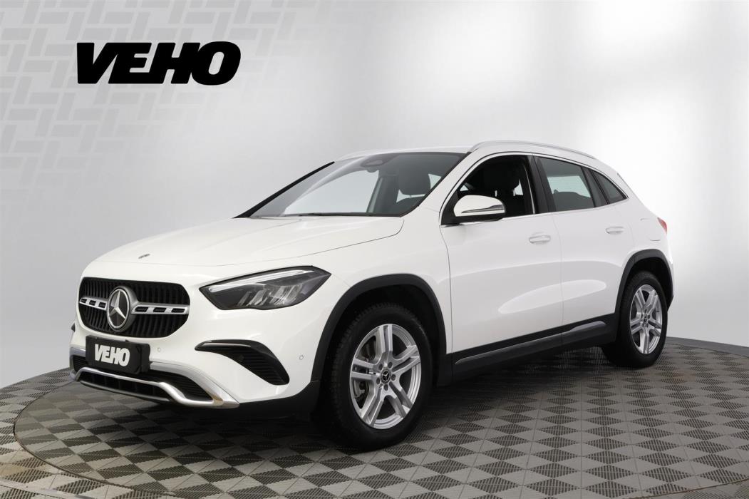 MERCEDES-BENZ GLA 2024