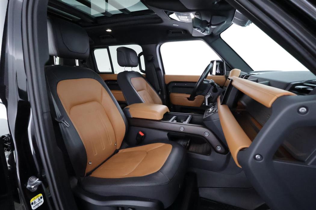Land Rover Defender 2023