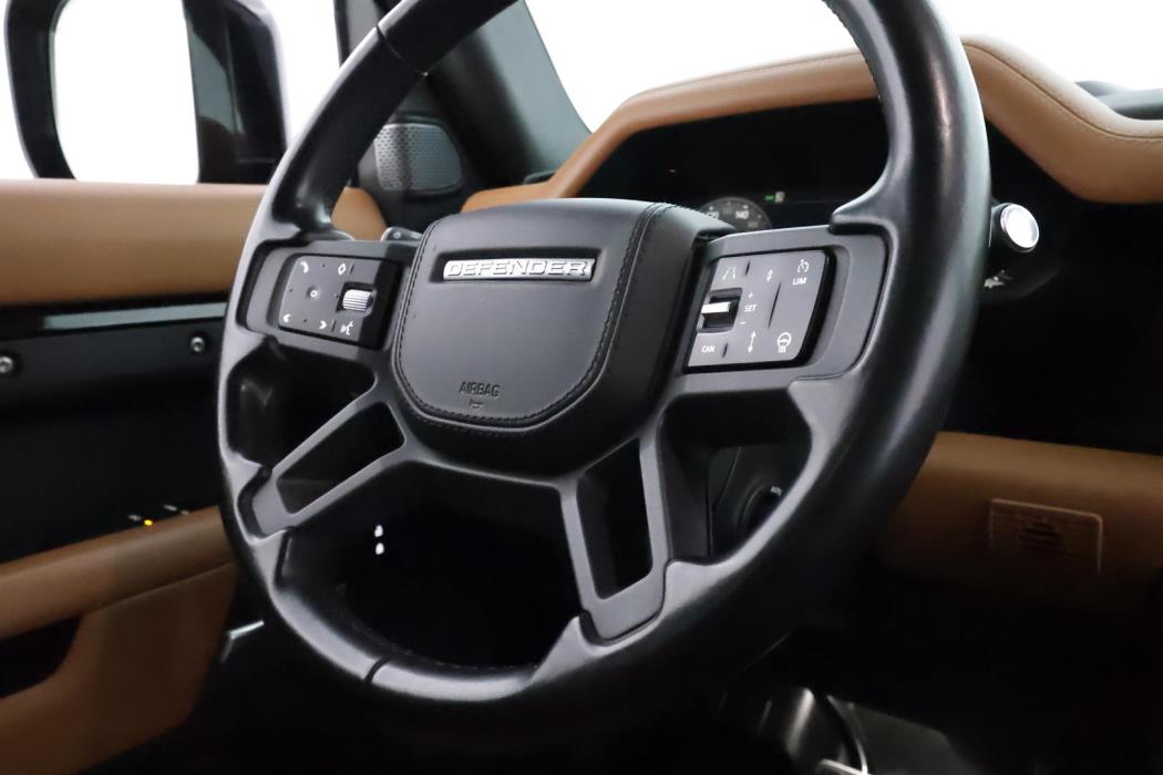 Land Rover Defender 2023