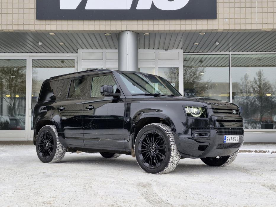 Land Rover Defender 2024