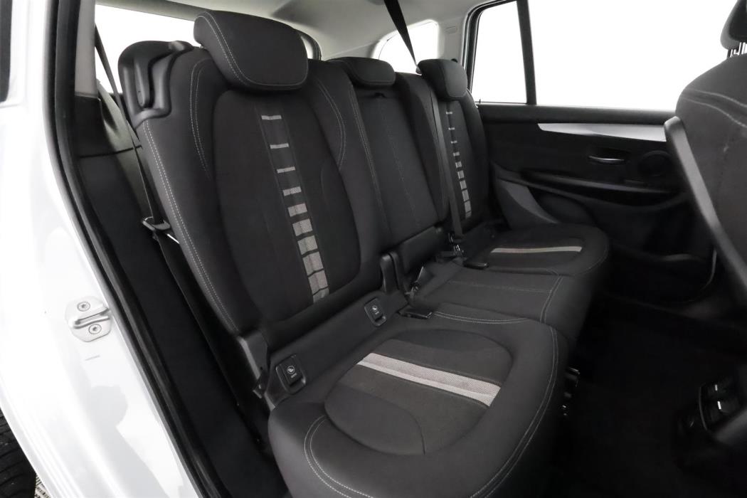 BMW 218 2016