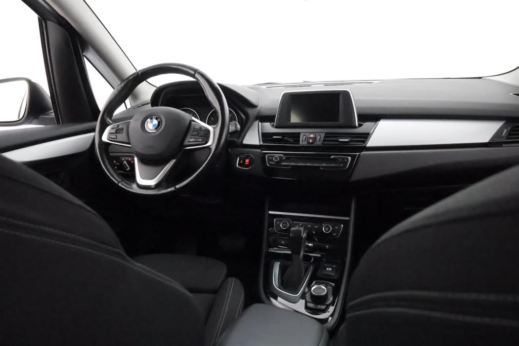BMW 218 2016