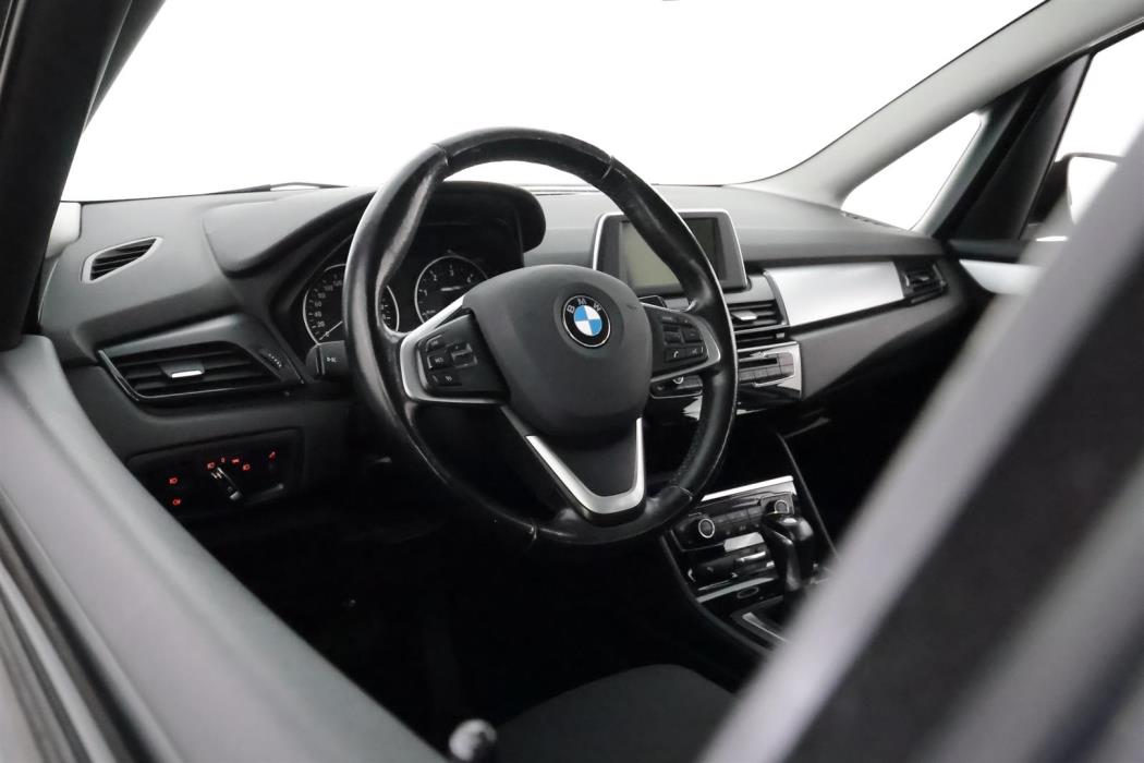 BMW 218 2016