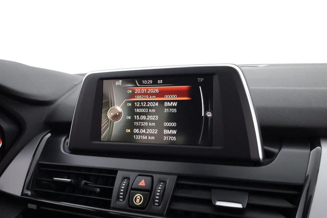 BMW 218 2016