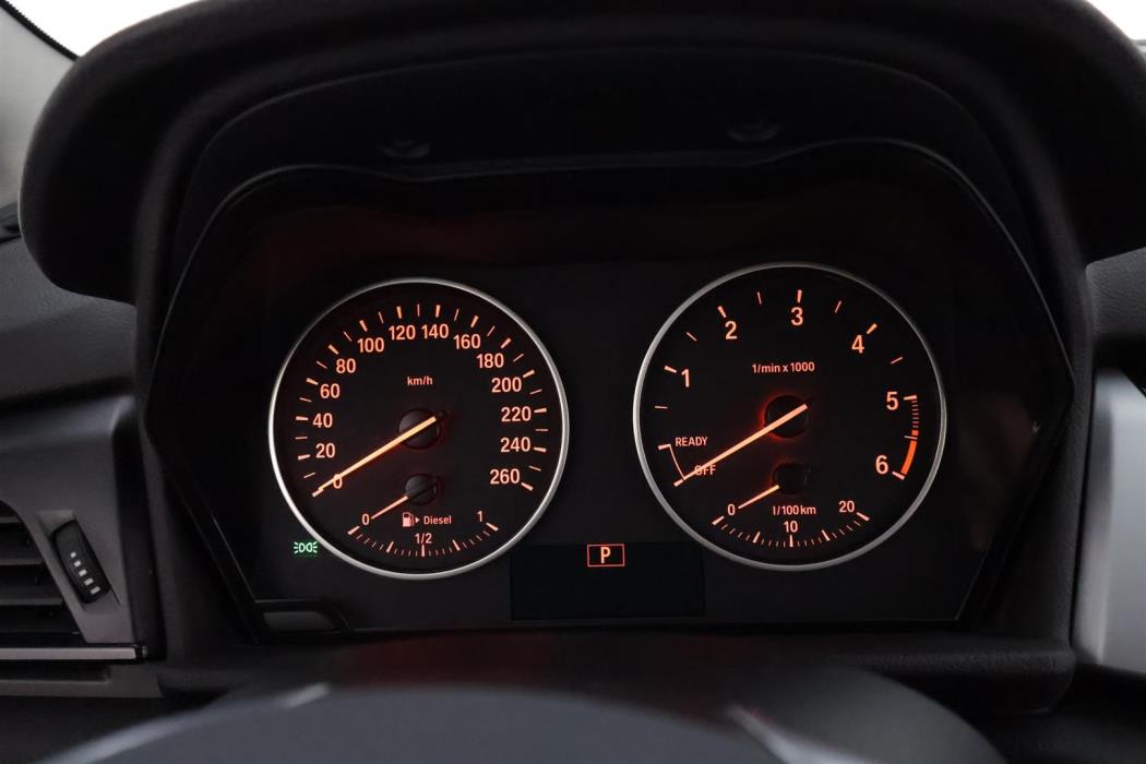 BMW 218 2016