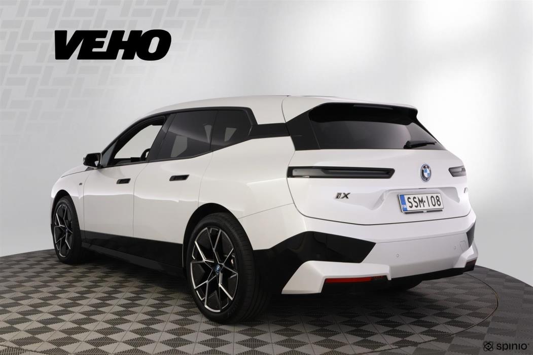 BMW iX 2022