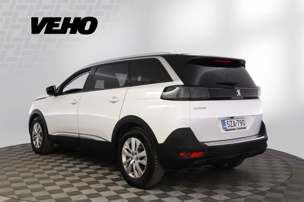 Peugeot 5008 2021