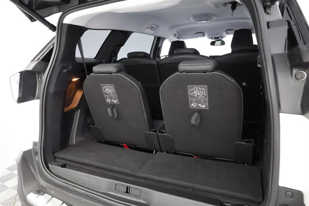 Peugeot 5008 2021