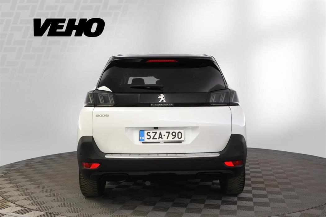 Peugeot 5008 2021
