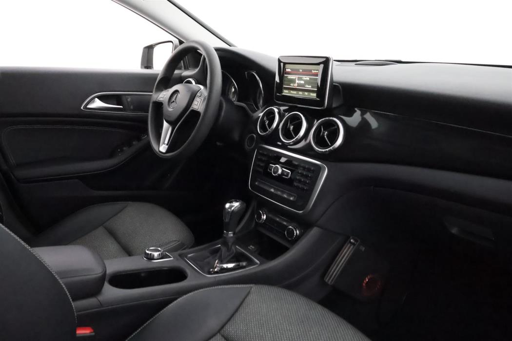 MERCEDES-BENZ CLA 2014