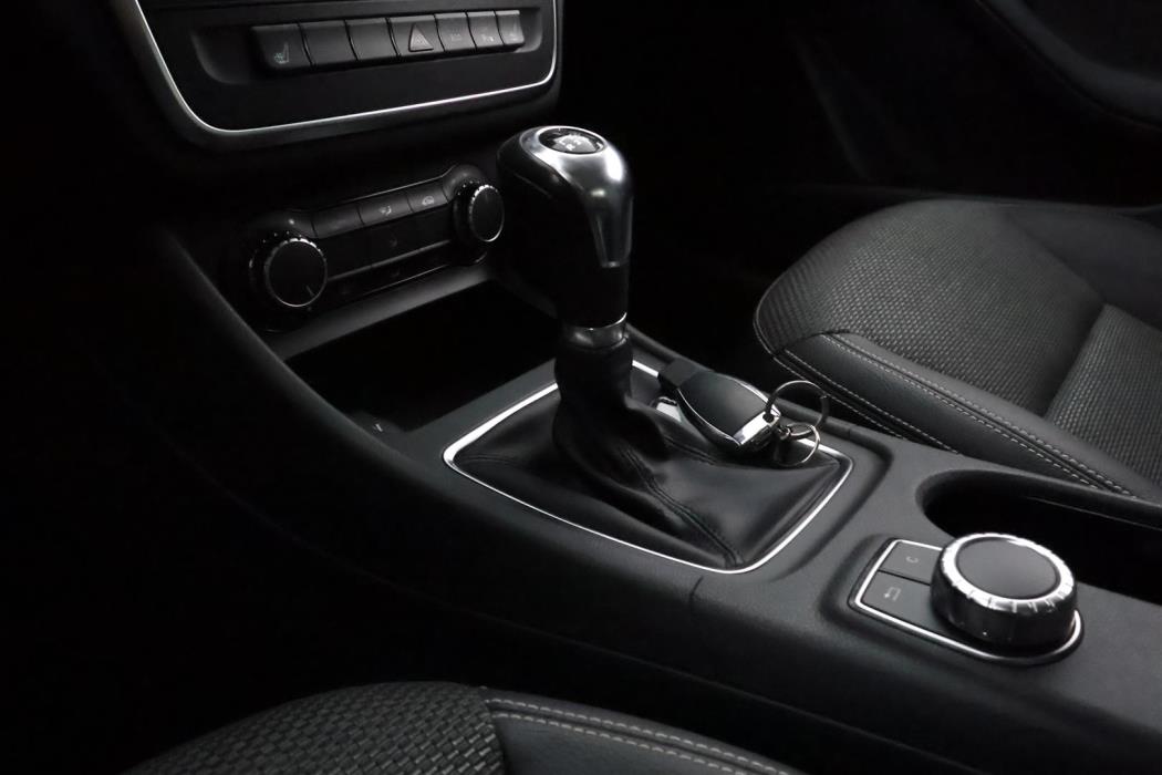 MERCEDES-BENZ CLA 2014